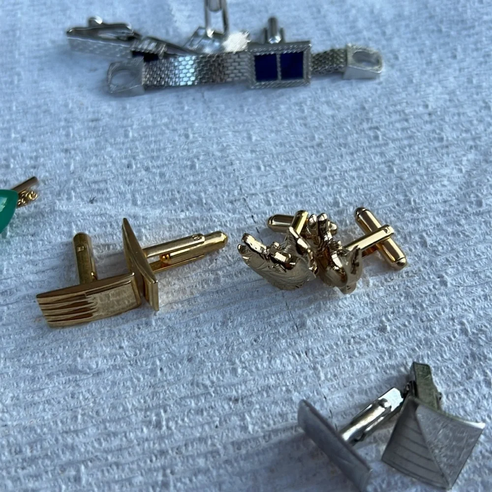 VTG cufflinks, and tie clips, 5 pair SWANK